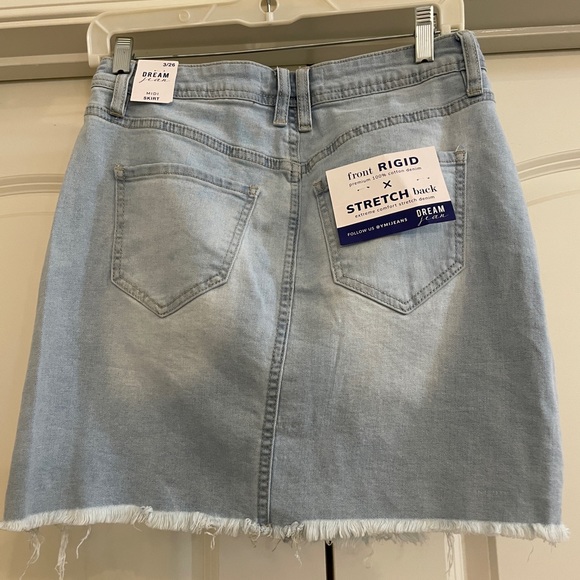 NWT YMI dream denim mini skirt. Light wash color. - Picture 9 of 11